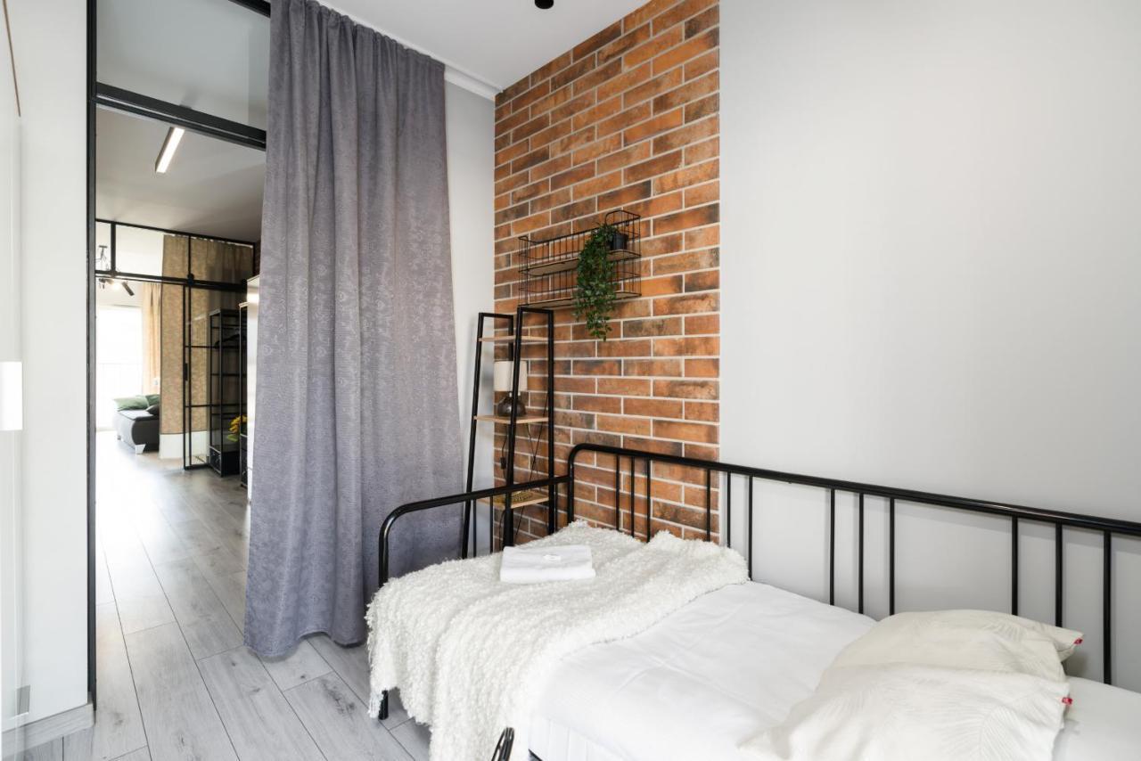 Family Apartment 62M - Sowia With Garage & Balcony By Noclegi Renters Poznań Exteriör bild