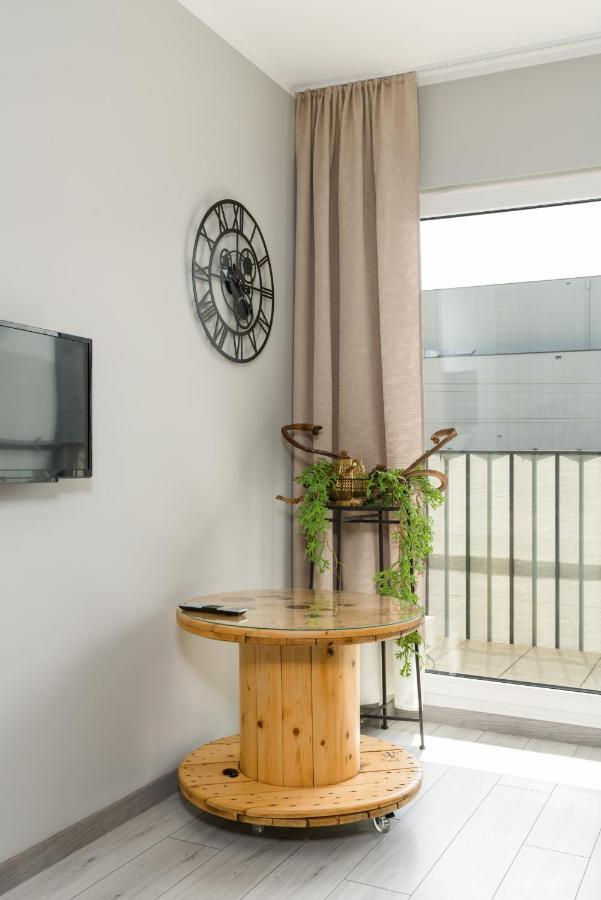 Family Apartment 62M - Sowia With Garage & Balcony By Noclegi Renters Poznań Exteriör bild