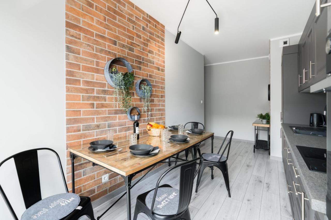 Family Apartment 62M - Sowia With Garage & Balcony By Noclegi Renters Poznań Exteriör bild